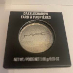 MAC eyeshadow “Its About Shine”